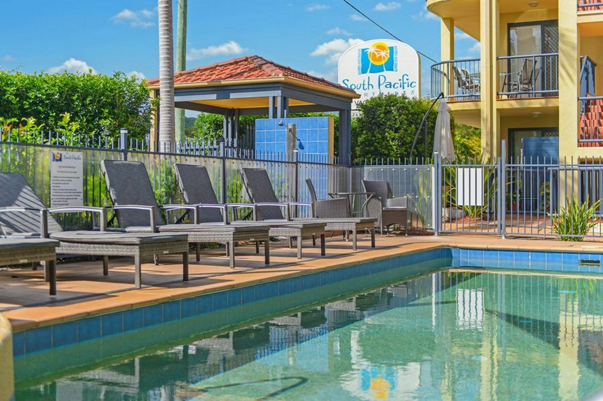 South Pacific Apartments Порт-Маккуори Экстерьер фото